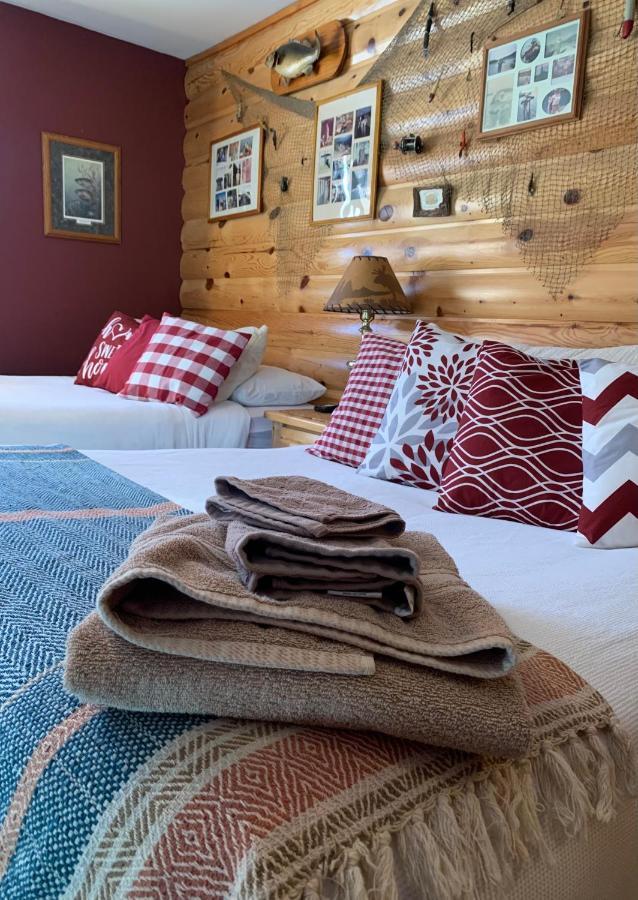Muskie Bay Resort Nestor Falls Buitenkant foto