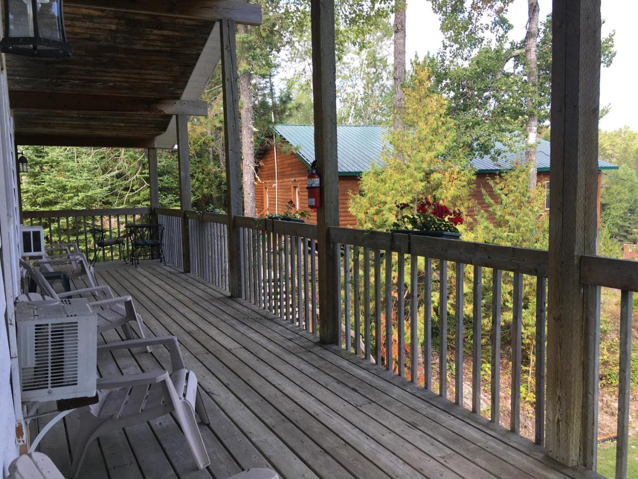 Muskie Bay Resort Nestor Falls Buitenkant foto
