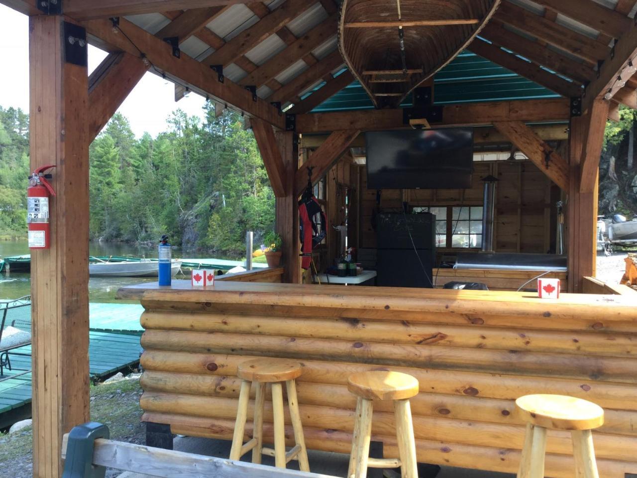 Muskie Bay Resort Nestor Falls Buitenkant foto